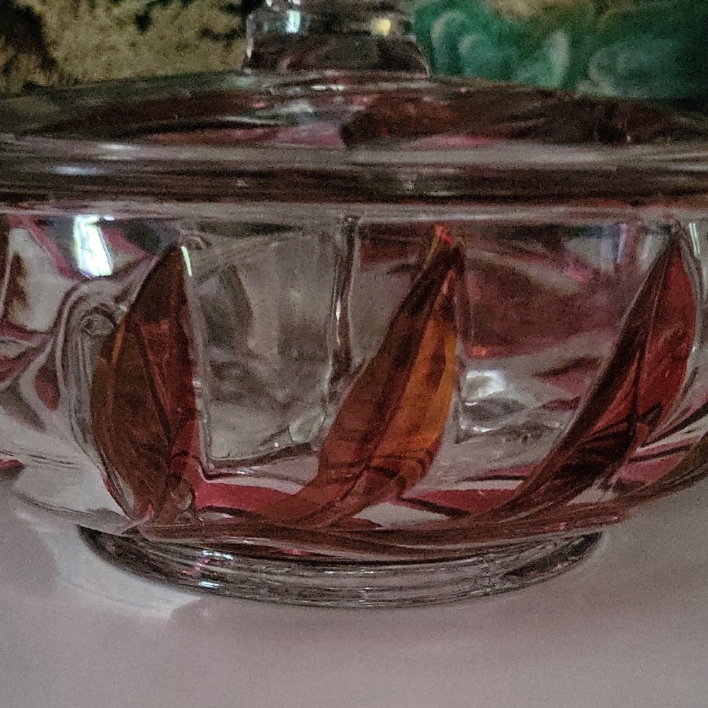 Indiana Glass Pink Art Glass Covered Candy Dish.. - Picture 5 of 5